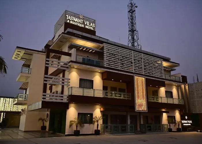 Jaswant Vilas A Boutique Prayagraj 5 Minutes To AirportVilla